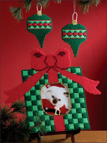 "Holiday Frame and Ornament Set"